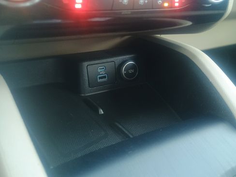 Used 2021 Ford Escape SEL w/ Technology Package image 28