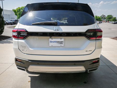 Used 2023 Honda Pilot Elite image 9