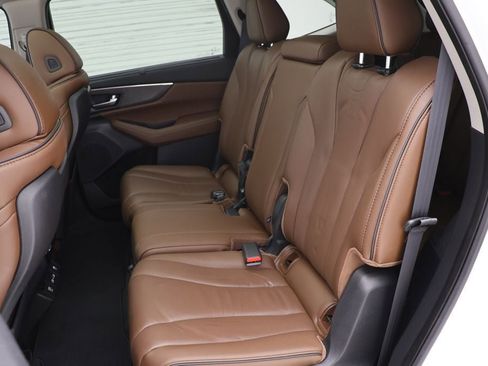 Used 2024 Acura MDX SH-AWD w/ Advance Package image 12