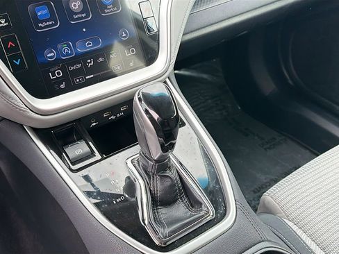 Used 2022 Subaru Outback Premium image 27
