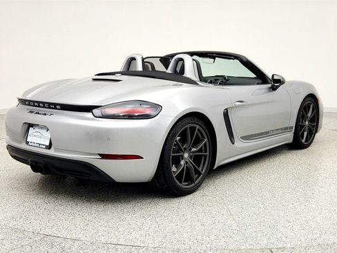Used 2022 Porsche 718 Boxster T Roadster with Adaptive Sport image 5