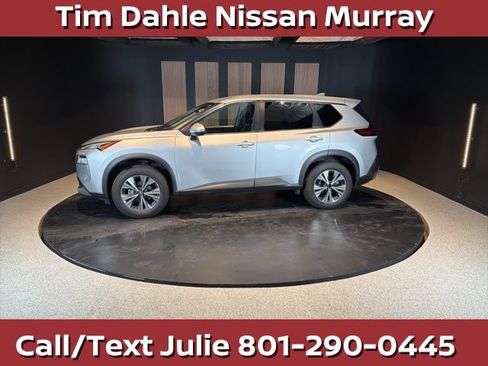 Used 2022 Nissan Rogue SV AWD/4WD image 3