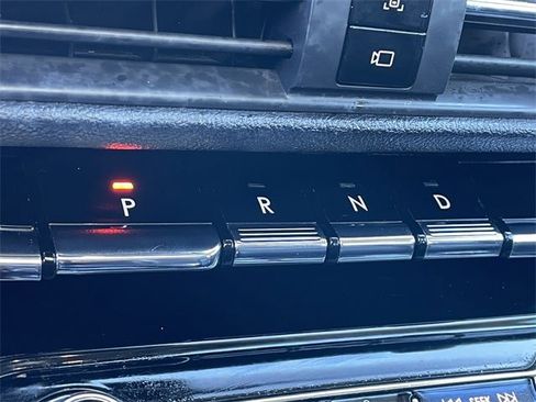 Used 2022 Lincoln Corsair FWD w/ Premium Package image 18