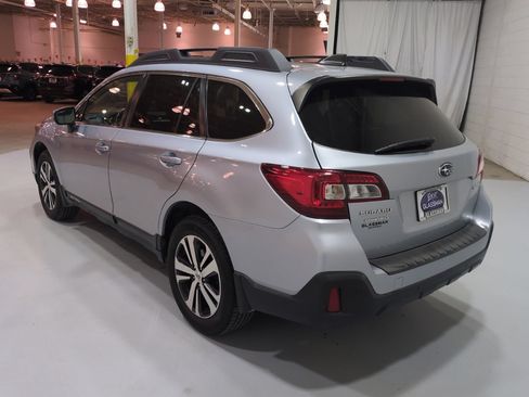 Used 2019 Subaru Outback 2.5i Limited w/ Popular Package #2 AWD/4WD image 5