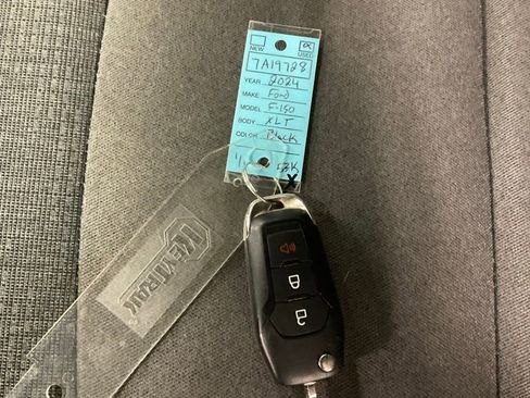 Used 2024 Ford F150 XLT w/ Mobile Office Package image 36