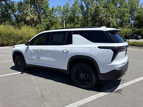 New 2026 Chevrolet Traverse LT w/ Midnight/Sport Edition FWD image 5