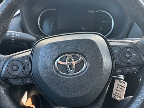 Used 2024 Toyota RAV4 LE image 8