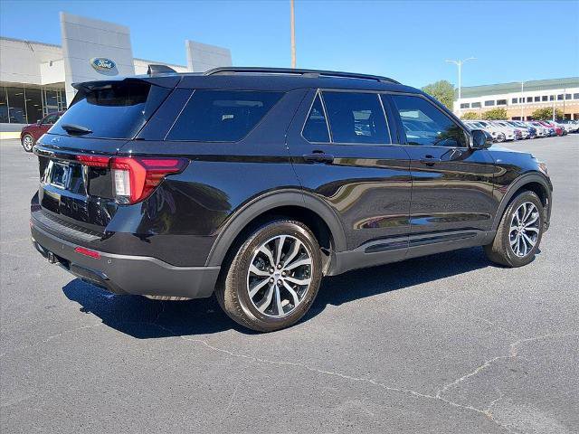 Certified 2026 Ford Explorer ST-Line RWD image 4