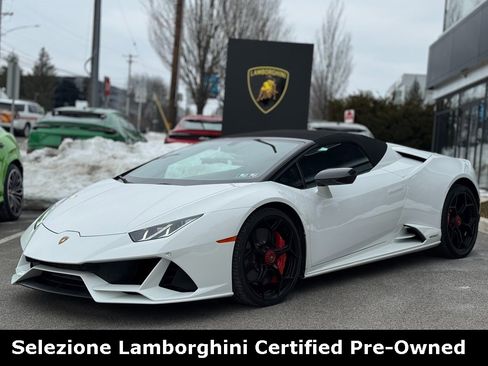Used 2023 Lamborghini Huracan EVO image 2