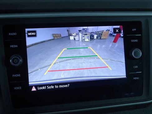 Used 2020 Volkswagen Atlas Cross Sport SE w/ Towing Package image 8