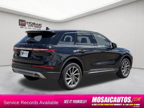 Used 2024 Lincoln Corsair AWD w/ Equipment Group 101A image 7