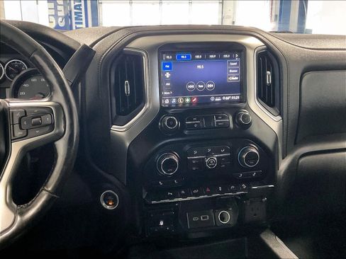 Used 2020 Chevrolet Silverado 1500 LT Trail Boss w/ Midnight Edition image 18