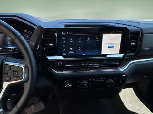 Used 2024 Chevrolet Silverado 1500 LT image 12