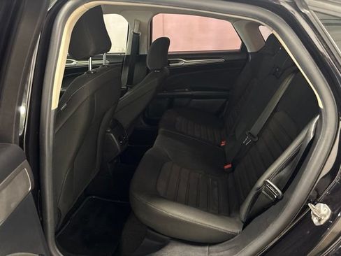 Used 2020 Ford Fusion SE FWD image 28