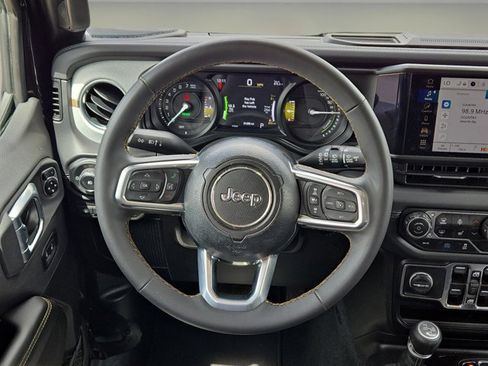 Used 2024 Jeep Wrangler Unlimited Sahara AWD/4WD image 42