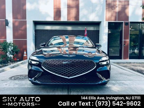 Used 2025 Genesis G70 2.5T AWD/4WD image 2