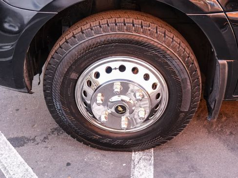 Used 2023 Mercedes-Benz Sprinter 3500 image 8