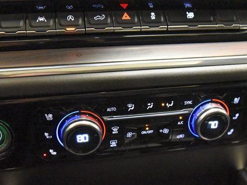 Used 2022 GMC Sierra 1500 SLT w/ SLT Convenience Package image 20