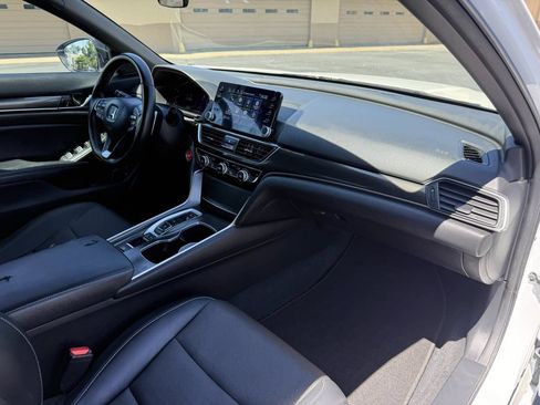 Used 2022 Honda Accord Sport image 18