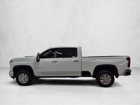 Used 2024 Chevrolet Silverado 2500 LTZ AWD/4WD image 8