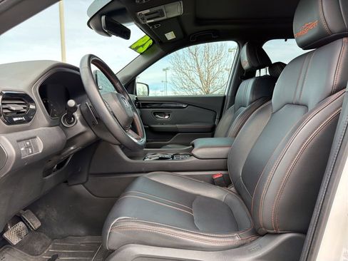 Used 2024 Honda Pilot TrailSport image 12