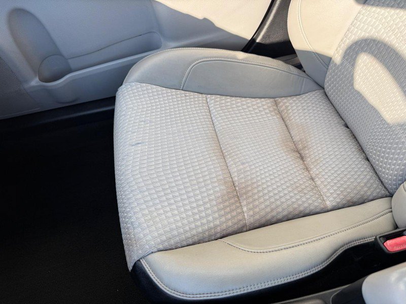 Used 2015 Toyota Camry SE FWD image 26