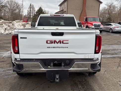 Used 2023 GMC Sierra 3500 Pro w/ Convenience Package image 8