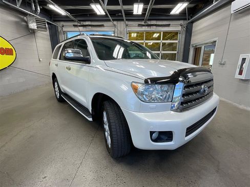 Used 2012 Toyota Sequoia Platinum image 7