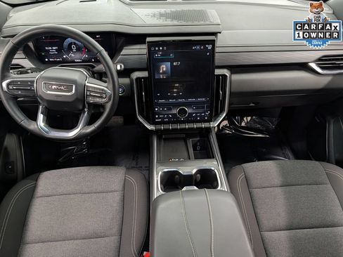 Used 2025 GMC Acadia Elevation w/ LPO, All-Weather Package AWD/4WD image 28