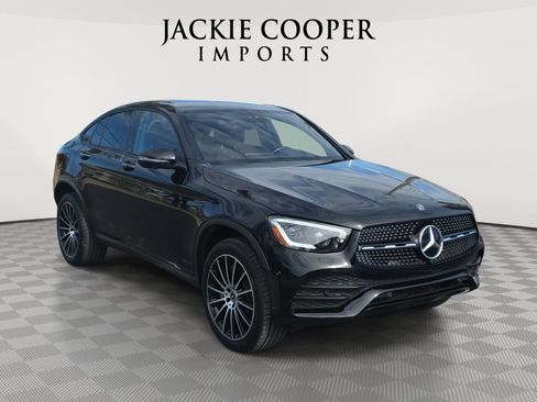 Used 2020 Mercedes-Benz GLC 300 4MATIC Coupe image 3