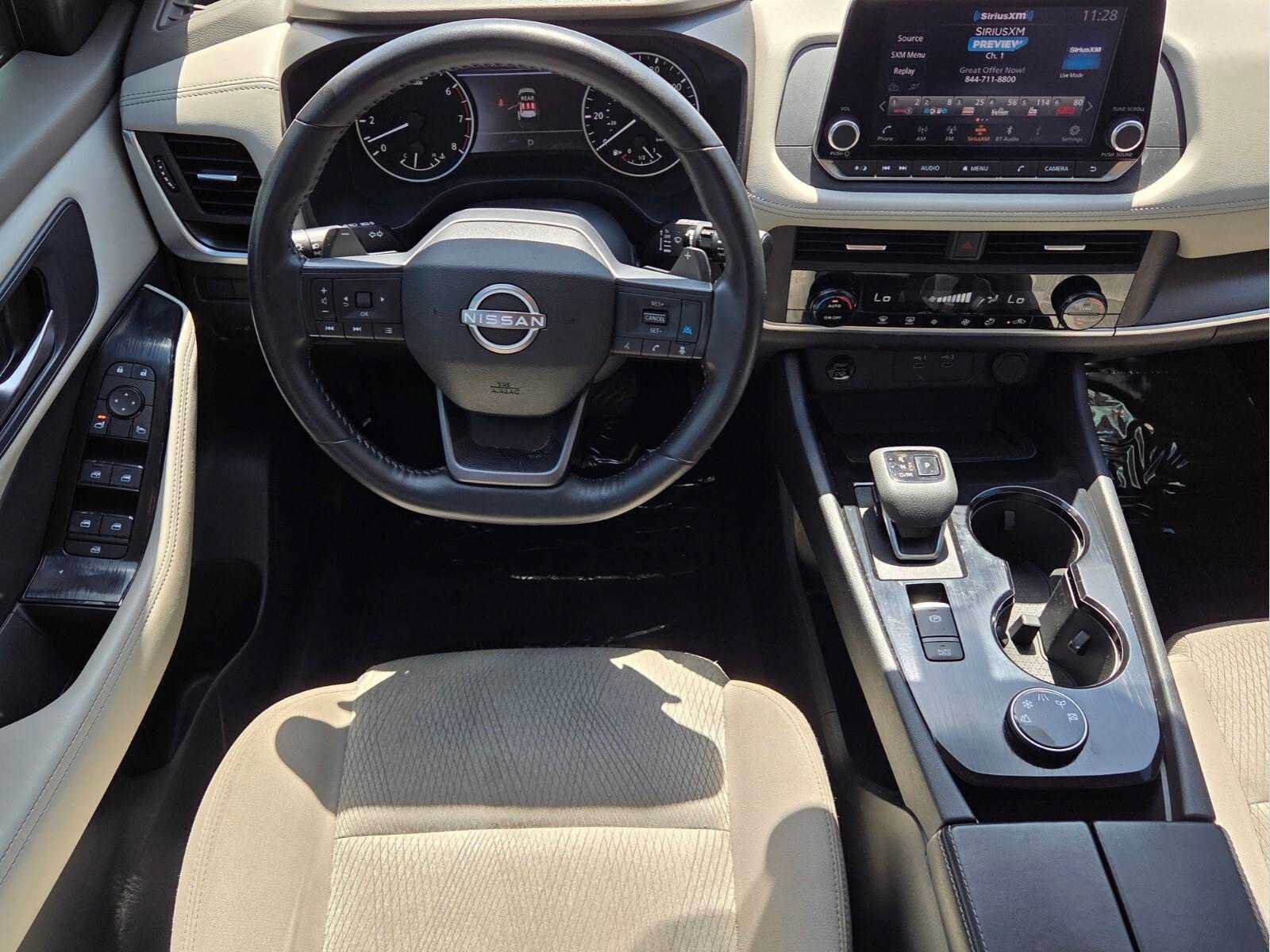 Used 2025 Nissan Rogue SV AWD/4WD image 6