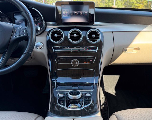 Used 2017 Mercedes-Benz C 300 4MATIC Sedan image 13
