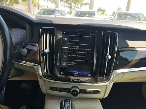 Used 2018 Volvo S90 T5 Momentum w/ Convenience Package AWD/4WD image 9