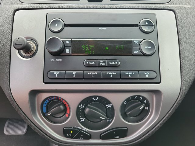 Used 2007 Ford Focus SE FWD image 18