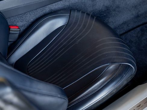 Used 2021 Aston Martin DB11 Volante image 24