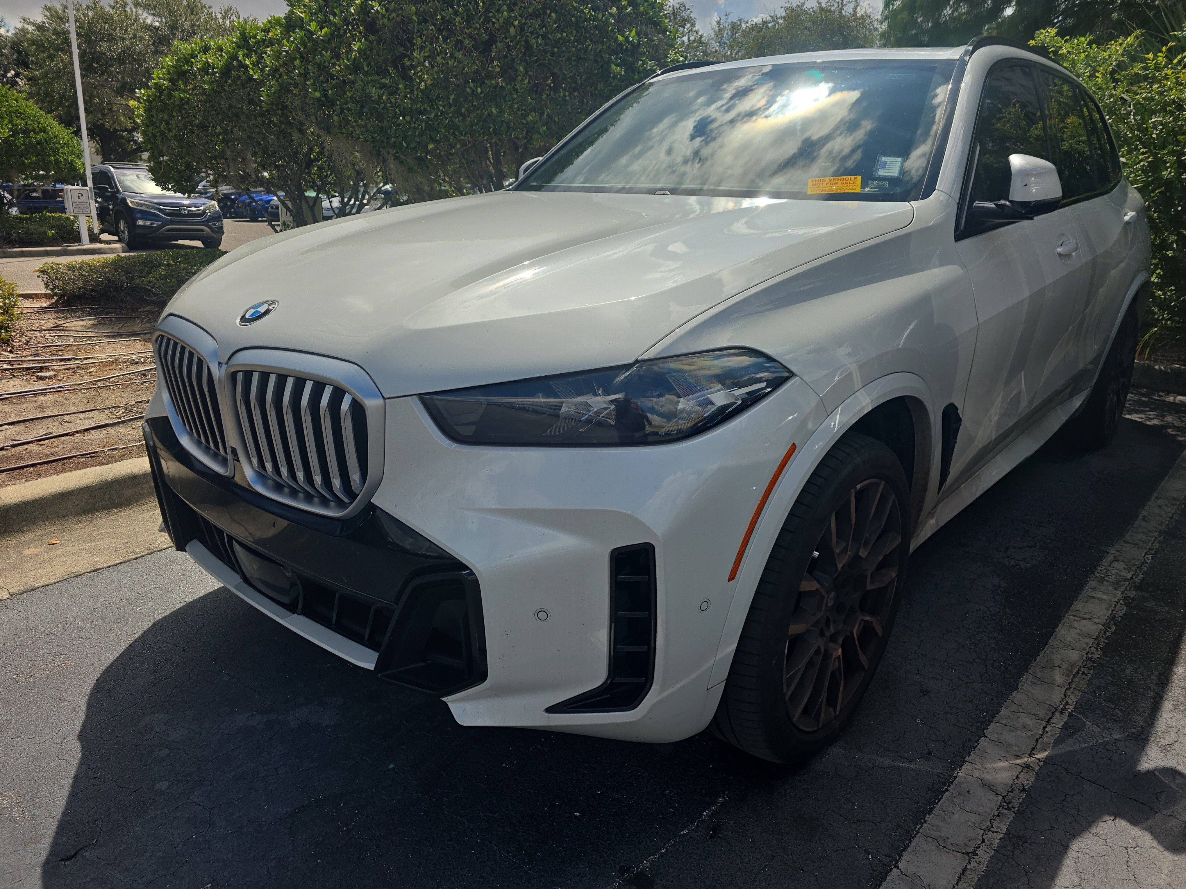 Used 2024 BMW X5 sDrive40i w/ M Sport Package RWD image 3