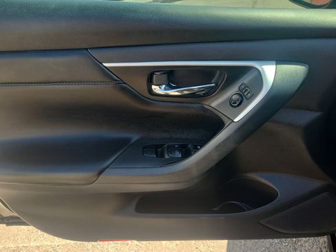 Used 2017 Nissan Altima 2.5 SL FWD image 14