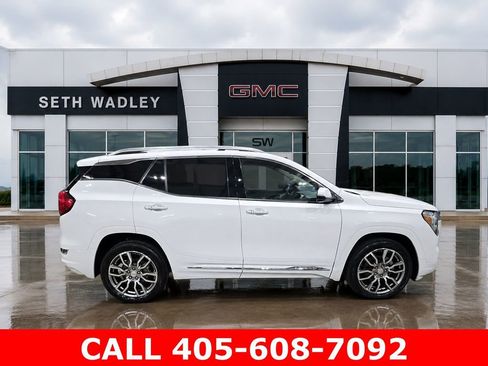 Used 2024 GMC Terrain Denali AWD/4WD image 8