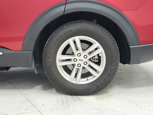 Used 2021 Ford Explorer XLT RWD image 19