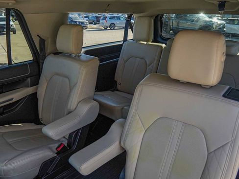Used 2019 Ford Expedition Max Platinum image 32