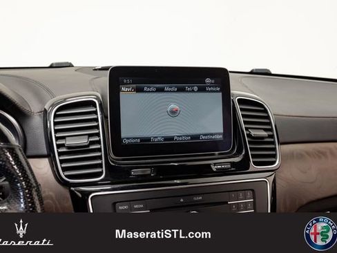 Used 2017 Mercedes-Benz GLE 400 4MATIC image 16