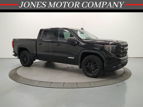 Used 2024 GMC Sierra 1500 Elevation AWD/4WD image 1