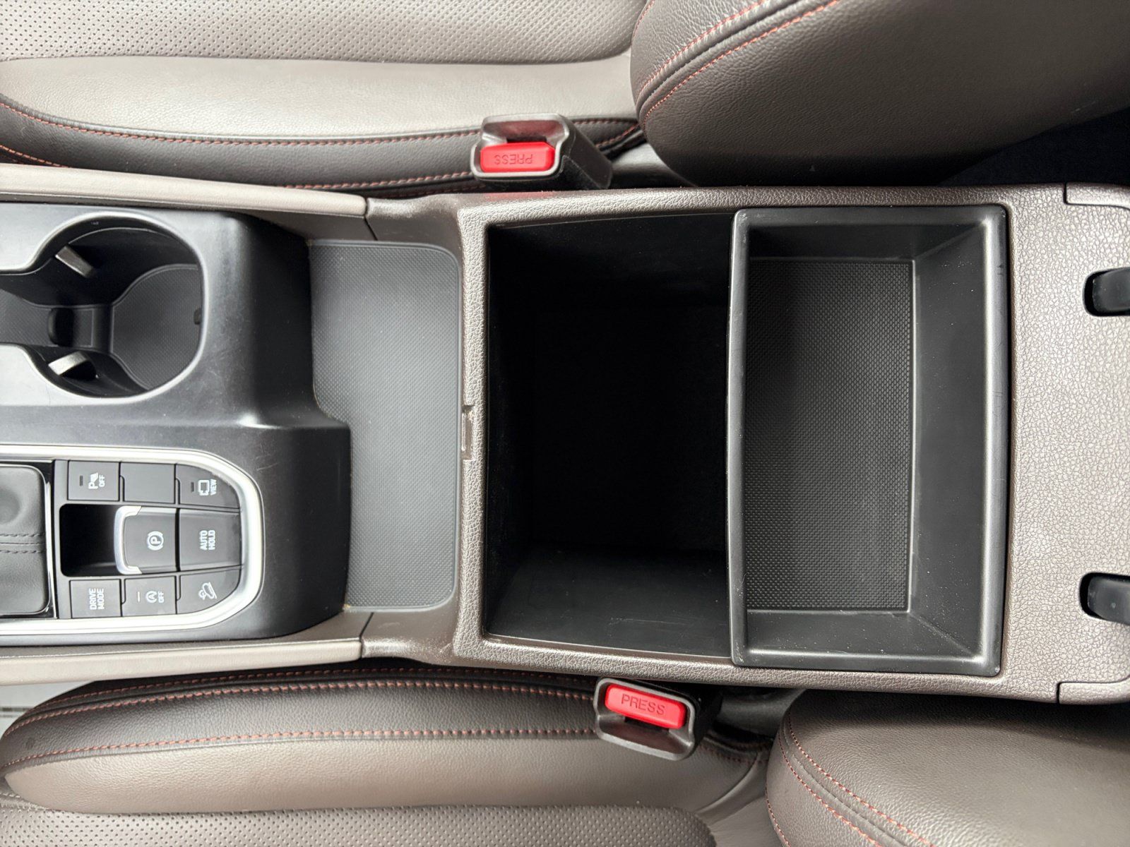 Used 2020 Hyundai Santa Fe Limited AWD/4WD image 15