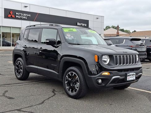 Used 2023 Jeep Renegade Latitude image 1