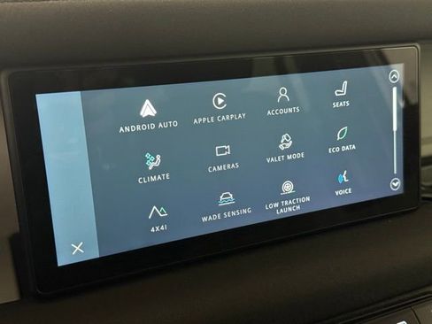 Used 2020 Land Rover Defender 110 First Edition image 33