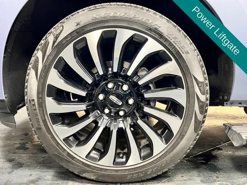 Used 2024 Lincoln Navigator Black Label AWD/4WD image 11