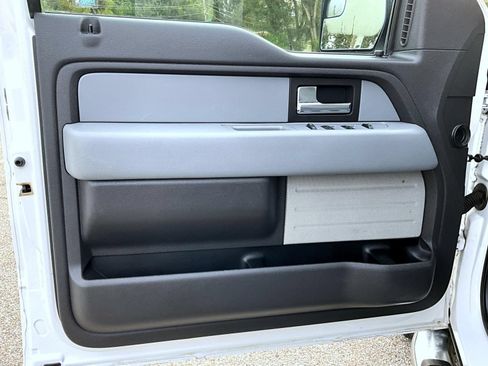 Used 2014 Ford F150 XLT w/ Equipment Group 302A Luxury AWD/4WD image 10