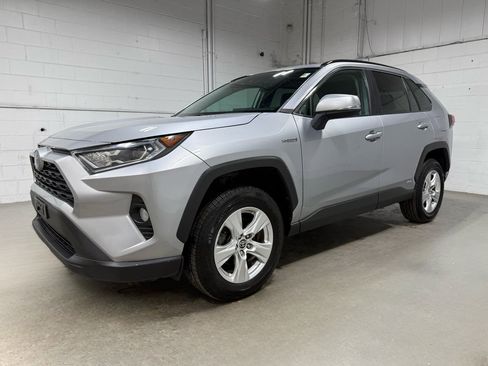 Used 2021 Toyota RAV4 XLE w/ Convenience Package AWD/4WD image 1