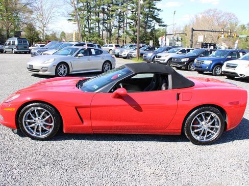Used 2005 Chevrolet Corvette Convertible w/ Preferred Equipment Group RWD image 18