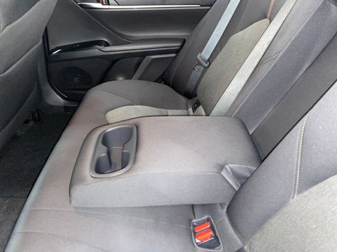 Used 2019 Toyota Camry LE FWD image 23